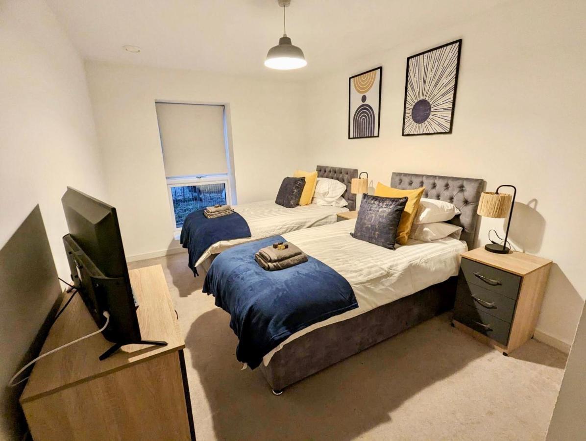 Spacious 2 Bed Ground Floor Apartment, Free Parking, Close To Historic Dockyard & Gunwharf Quays Portsmouth Exterior photo
