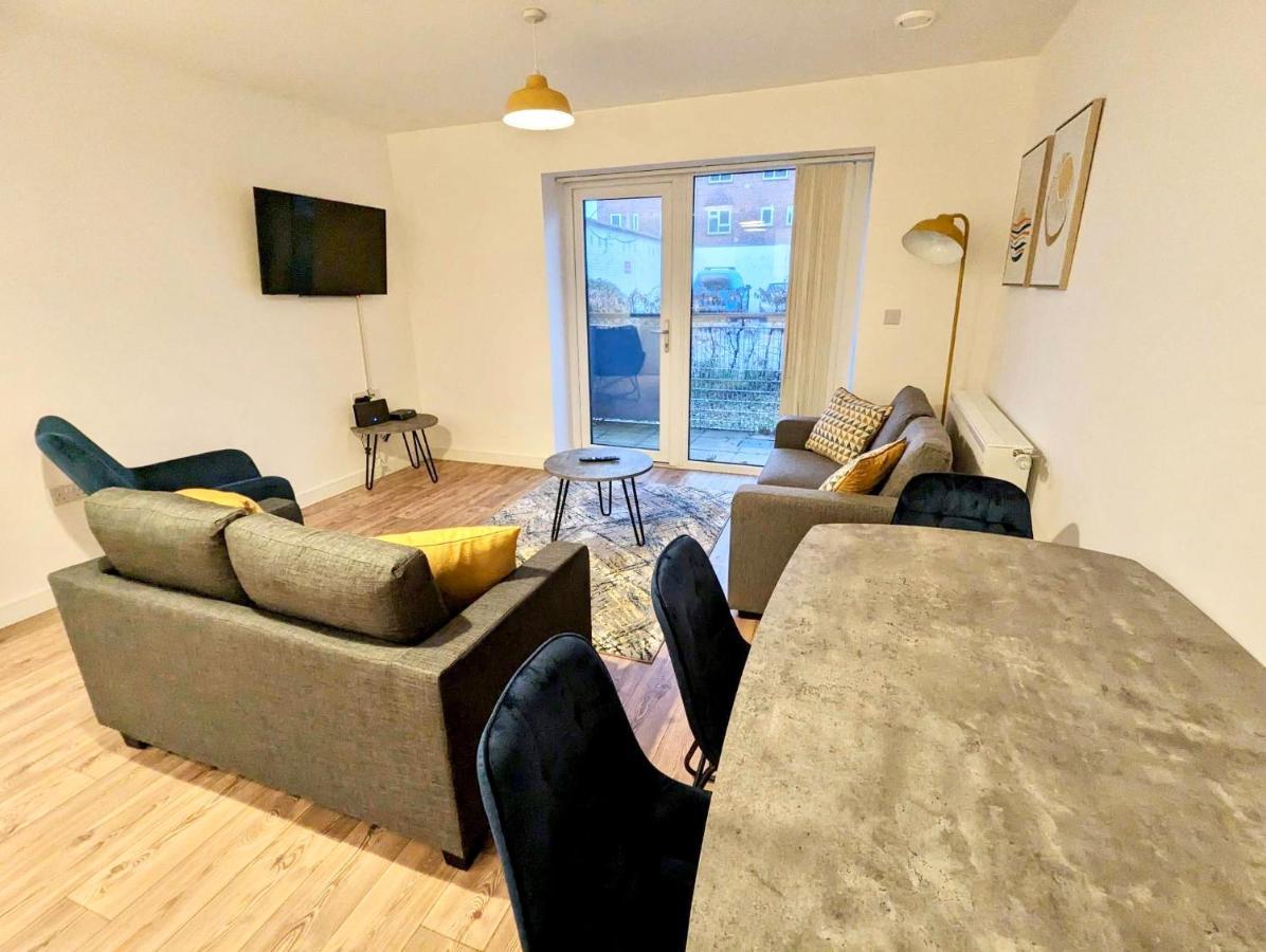 Spacious 2 Bed Ground Floor Apartment, Free Parking, Close To Historic Dockyard & Gunwharf Quays Portsmouth Exterior photo