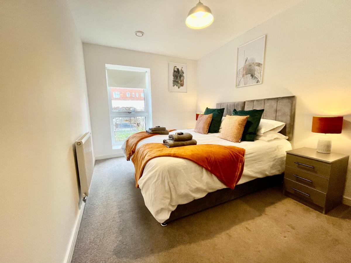 Spacious 2 Bed Ground Floor Apartment, Free Parking, Close To Historic Dockyard & Gunwharf Quays Portsmouth Exterior photo